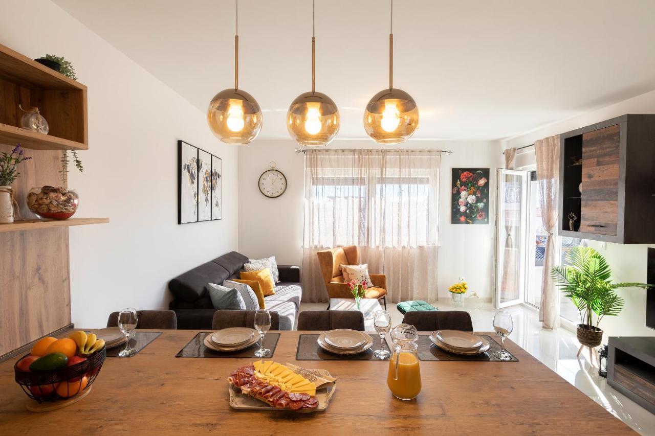 Sunny Island Apartment Трогир Экстерьер фото