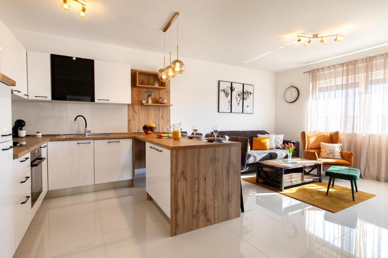 Sunny Island Apartment Трогир Экстерьер фото